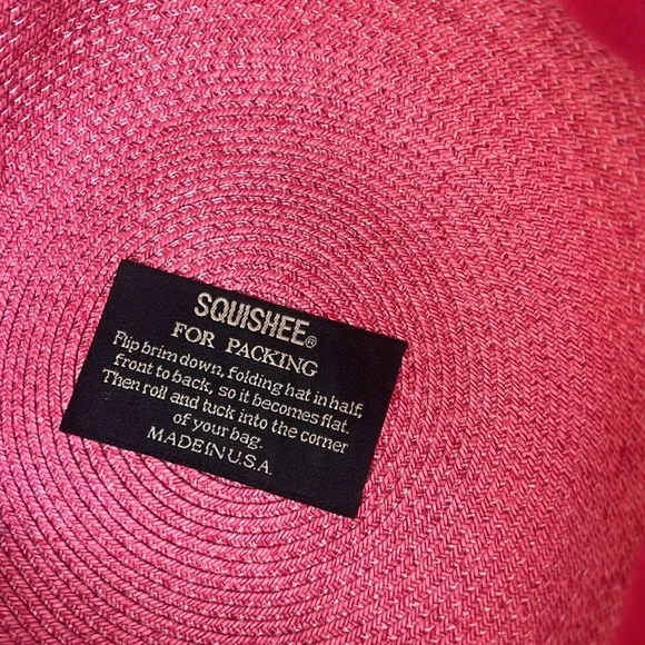 Eric Javits Strawberry Squishy hat - Picture 9 of 10